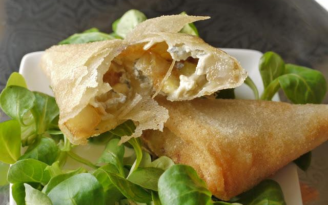 Samoussa de Bleu, poire et pain d'épices