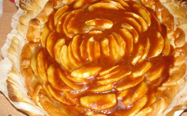 Tarte aux pommes et caramel beurre salé