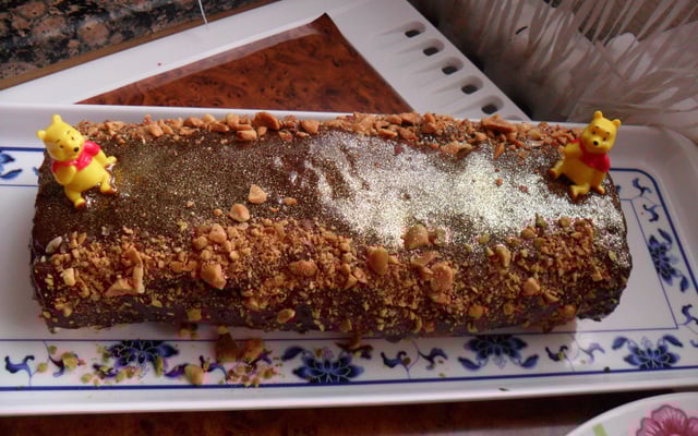 Bûche façonnée en gâteau roulé