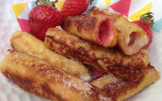 Roulé de fraise façon pain perdu