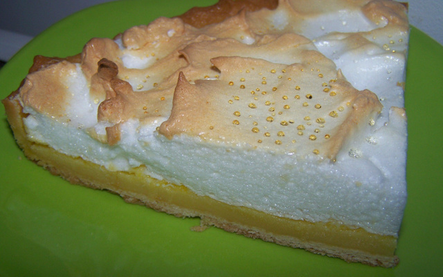 Tarte au citron meringuée : harmonie des couleurs et des saveurs