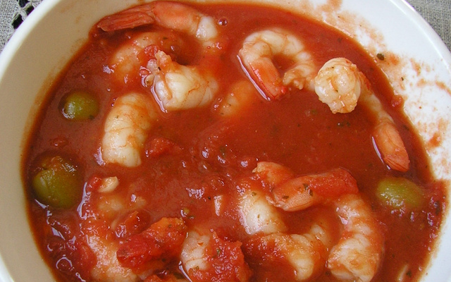 Crevettes à la sauce tomate épicée