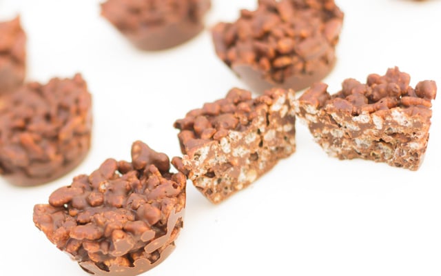 Bouchées craquantes au praliné et au riz soufflé