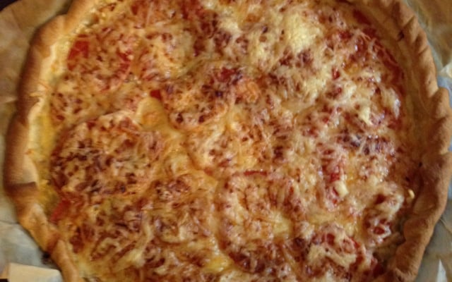 Tarte au thon et aux tomates simple