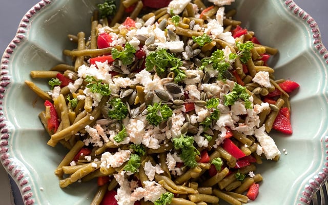 Salade de haricot verts, poivron, feta et graines de tournesol