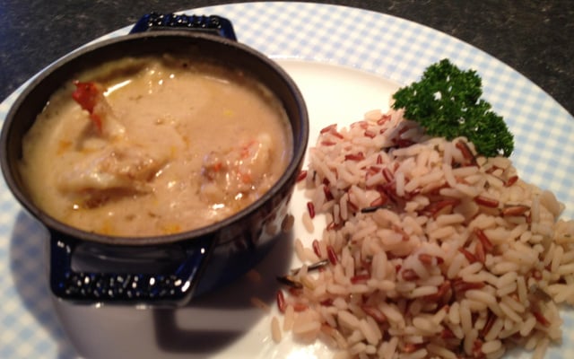 Cassolette de Saint Jacques et crevettes sauce safranée