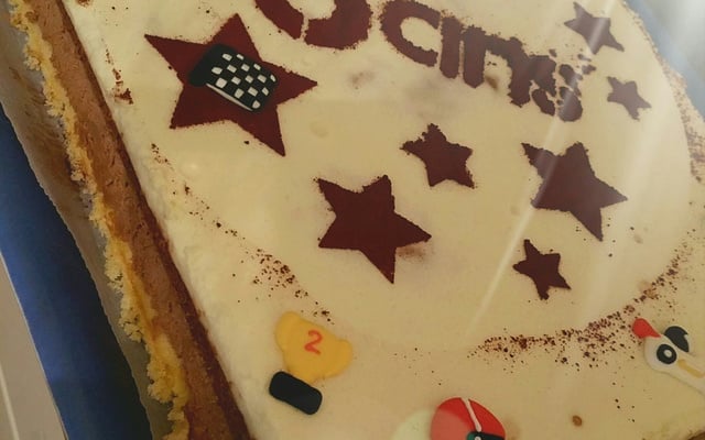 Entremet aux 3 chocolats et son miroir de chocolat noir