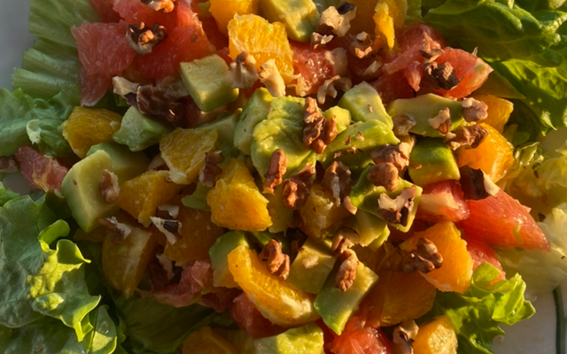 Salade d'avocat et d'agrumes