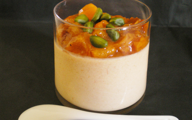 Panna cotta au lait de soja et abricot