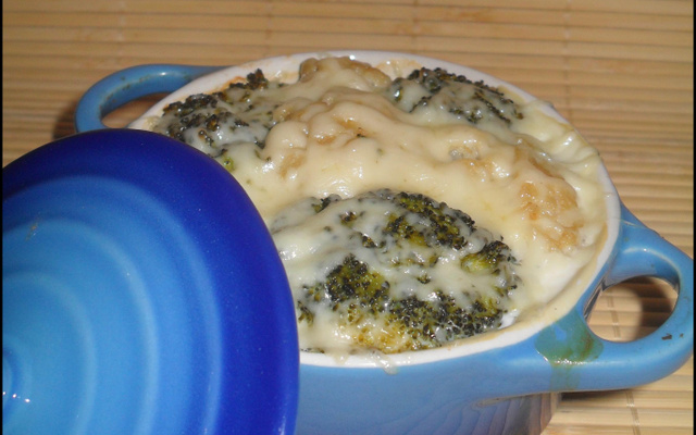 Gratin aux choux-fleurs, brocolis et moutarde au pain d'épices