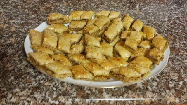 Baklawa : pâte feuilletée amandes, noix et miel