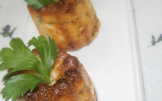 Cannelés échalotes-ciboulette au piment d'Espelette