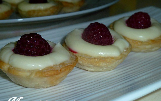 Mini tartelettes chocolat blanc et framboises