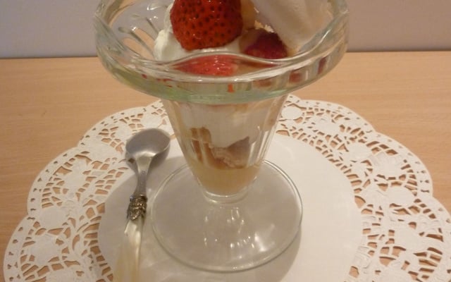 Melba de fraise meringuée