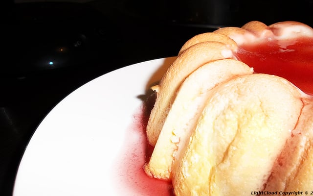 Charlotte aux framboises fraiches et surgelées