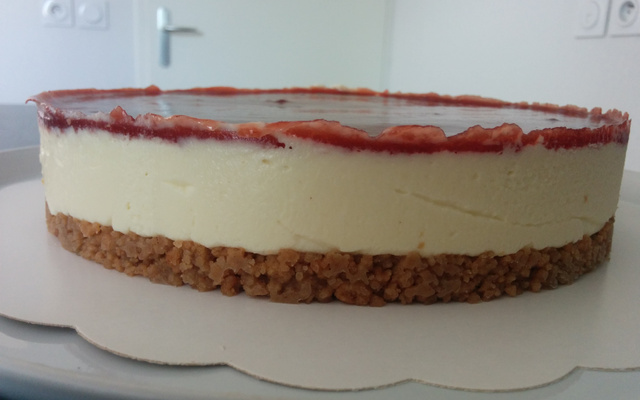 Cheesecake classique au chocolat blanc et fraises