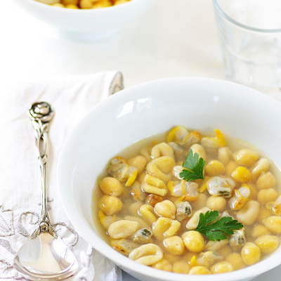 Soupe terre-mer (d'Italie) en bouillon de coquillages Ariaké
