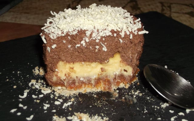 Entremet chocolat et crème brûlée