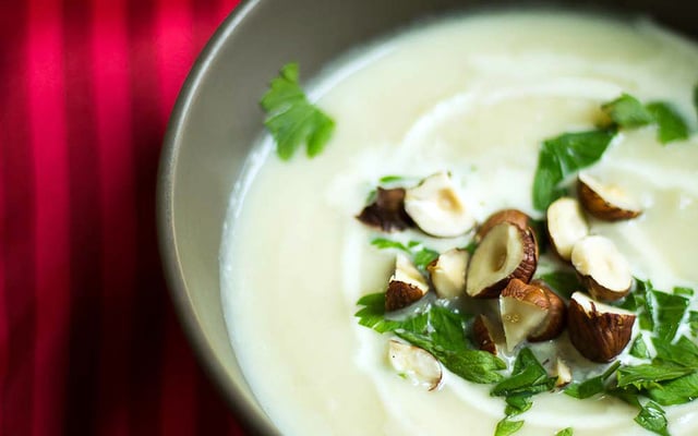 Purée de chou-fleur aux noisettes