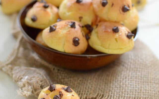 Chouquettes aux pépites de chocolat