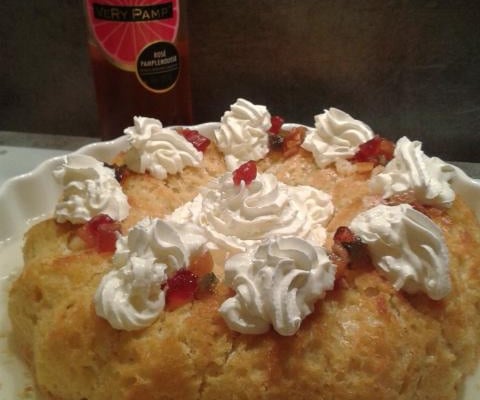 Baba revisité au vin rosé pamplemousse