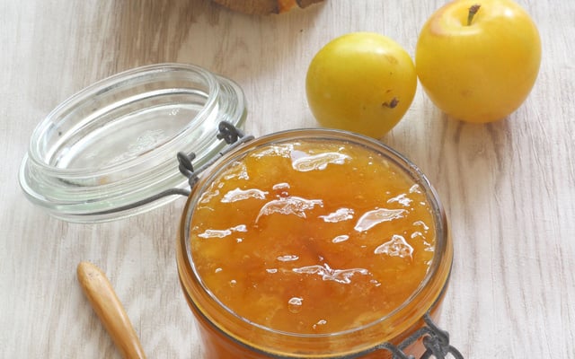 Confiture de prunes aux épices
