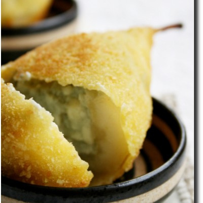 Poires surprise panées au Roquefort