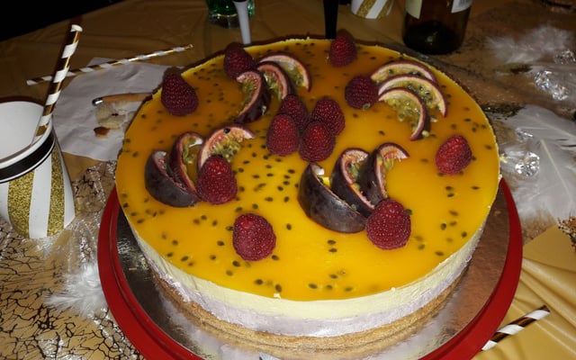 Bavarois coloré framboises et fruits de la passion