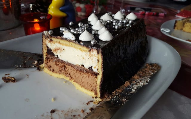 Bûche mousse aux trois chocolats