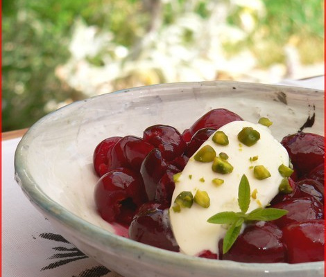 Cerises poêlées au Lillet, sorbet au yaourt