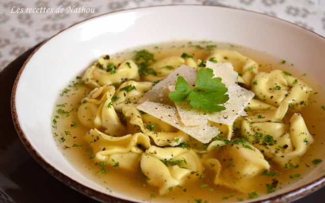 Tortellini in brodo