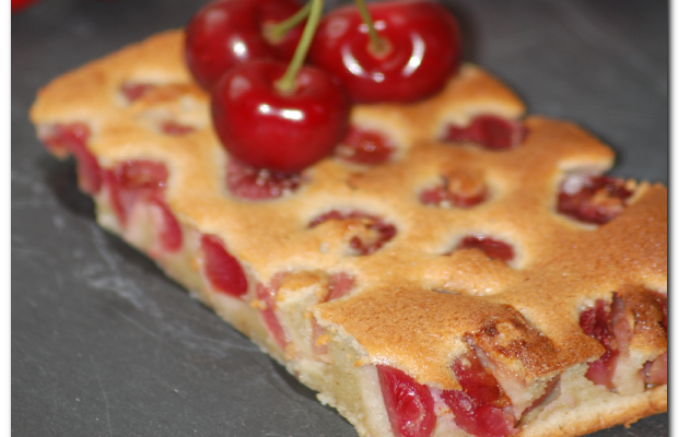 Clafoutis aux cerises et la pâte de pistache