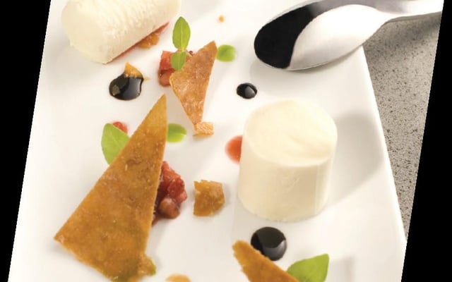 Millefeuille basilic, chavignol et fraises