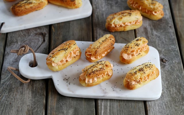 Mini eclairs salés au pesto rosso