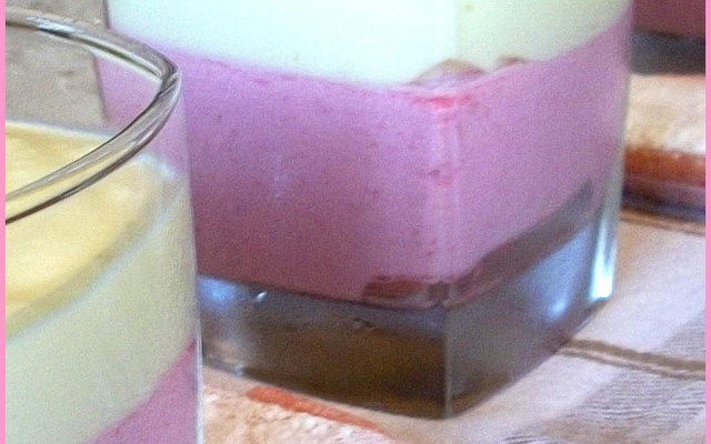 Mousses Framboise et vanille en verrines