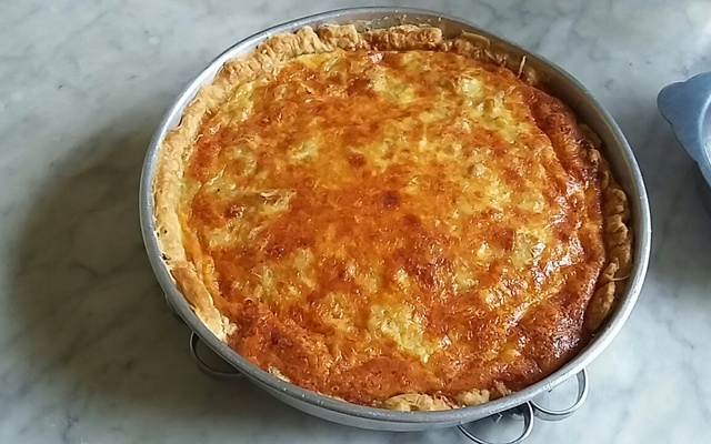Quiche au thon et échalotes relevée au paprika