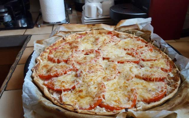 Tarte au thon et aux tomates simple