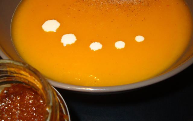 Soupe courge butternut - pate de curry rouge