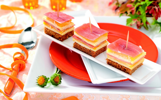 Millefeuille sucré - salé à la mangue et à la Tomme de Savoie