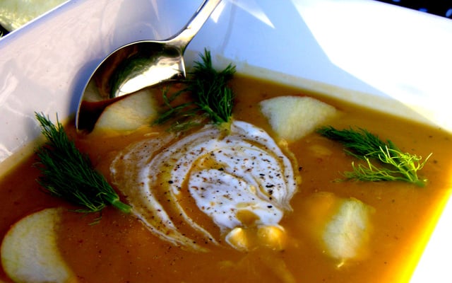 Velouté de patates douces, fenouils, pommes & coriandre