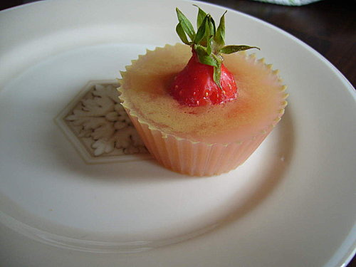 Cupcake jelly strawberry pink lady : fraises en gelee de rhubarbe