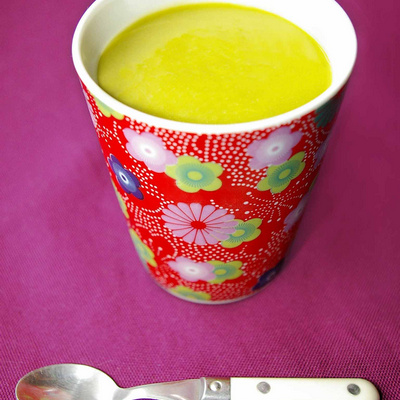 Soupe de petits pois au mascarpone et au bacon craquant