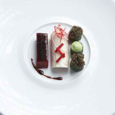 Bar de ligne, betteraves rouges, caviar osciètre d'Iran