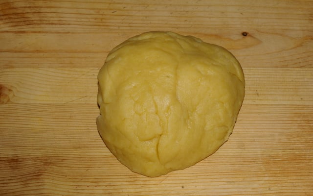 Pâte sucrée miel-éclat de noisette