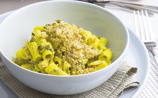Carbonara aux champignons, granola de noix