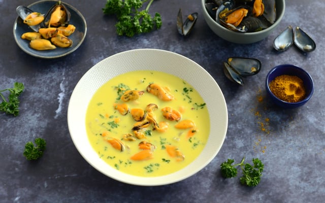 Soupe de moules au curry