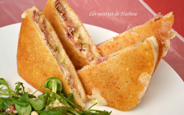 Croques aux figues et noisettes grillées, jambon cru, Boursin et Reblochon