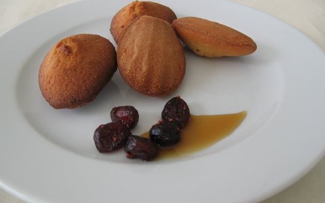 Madeleine au sirop d'érable et aux cranberries