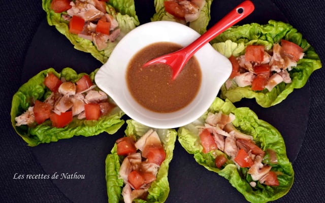 Sucrines au poulet et tomates, vinaigrette à la moutarde, balsamique et citron