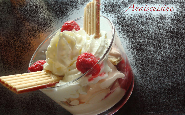 Tiramisu framboises et pailles d'or